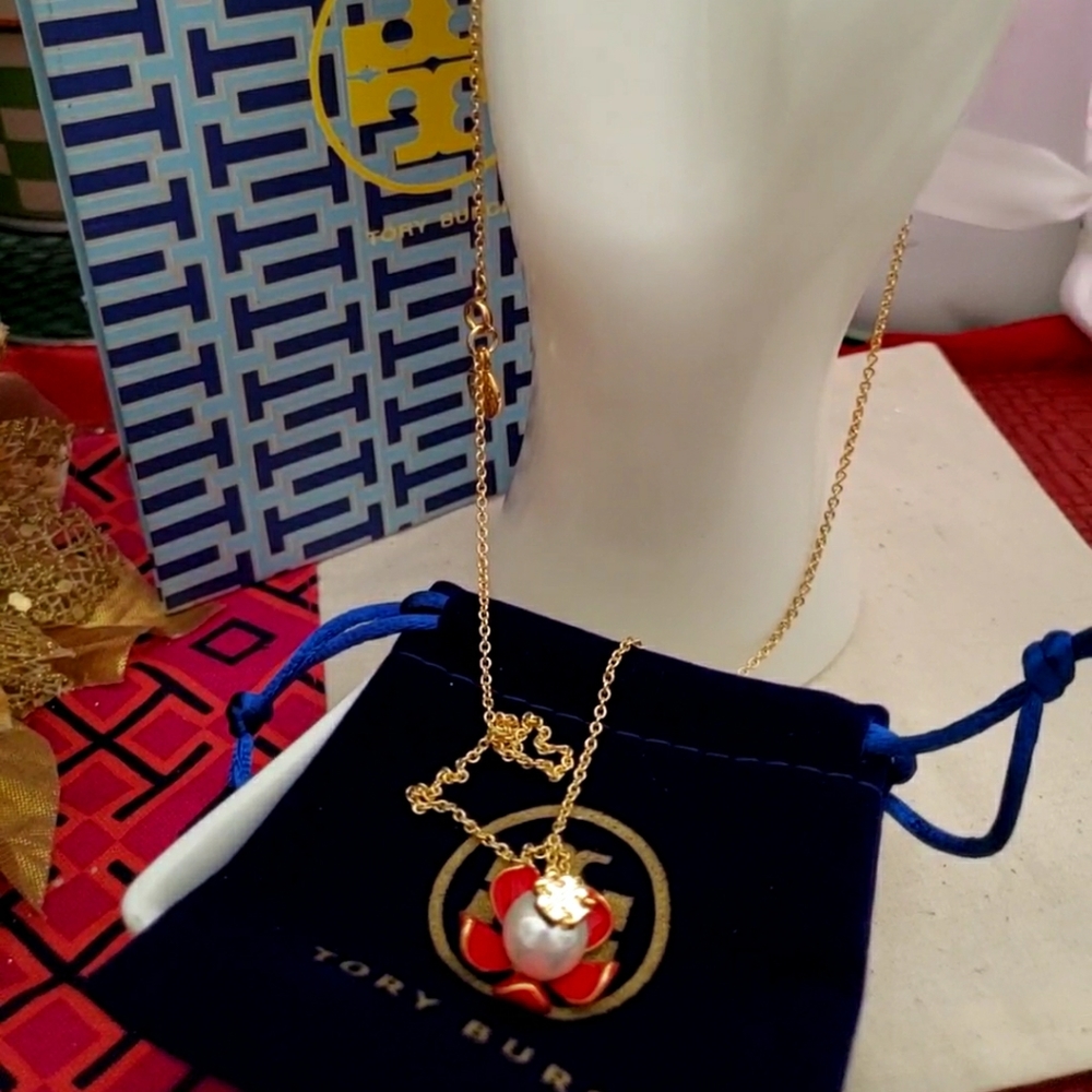 Tory Burch Necklace💠FINAL SALE 💠 - Picture 7 of 11